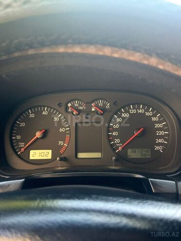 Volkswagen Golf 2001, 388,000 km - 1.6 l - Lənkəran