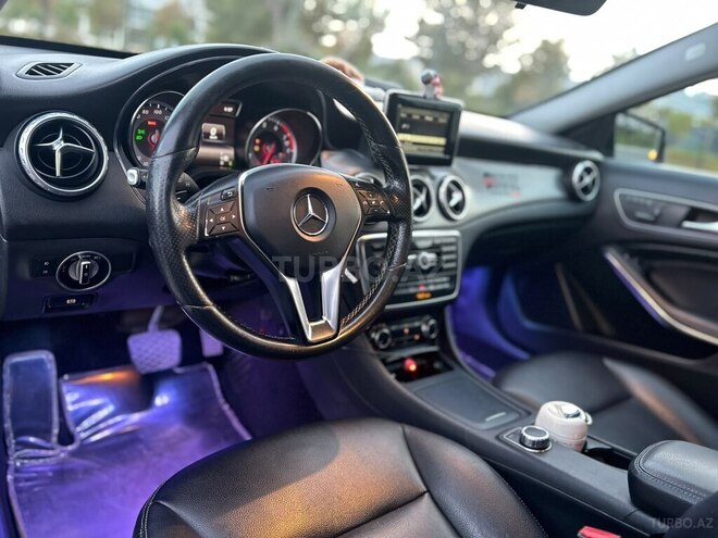 Mercedes GLA 250 4MATIC 2015, 123,000 km - 2.0 л - Bakı