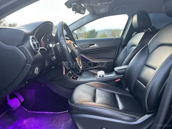 Mercedes GLA 250 4MATIC 2015, 123,000 km - 2.0 л - Bakı