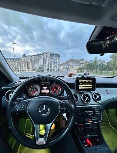 Mercedes GLA 250 4MATIC 2015, 123,000 km - 2.0 л - Bakı