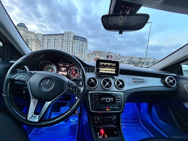 Mercedes GLA 250 4MATIC 2015, 123,000 km - 2.0 л - Bakı
