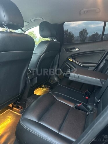 Mercedes GLA 250 4MATIC 2015, 123,000 km - 2.0 л - Bakı