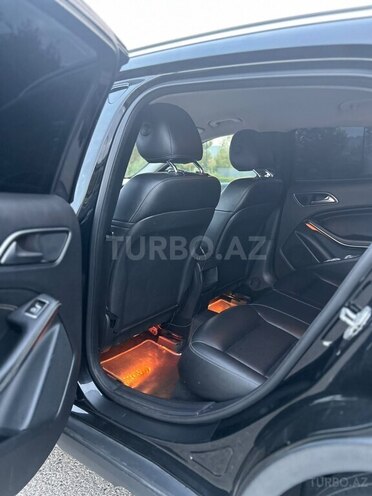 Mercedes GLA 250 4MATIC 2015, 123,000 km - 2.0 л - Bakı