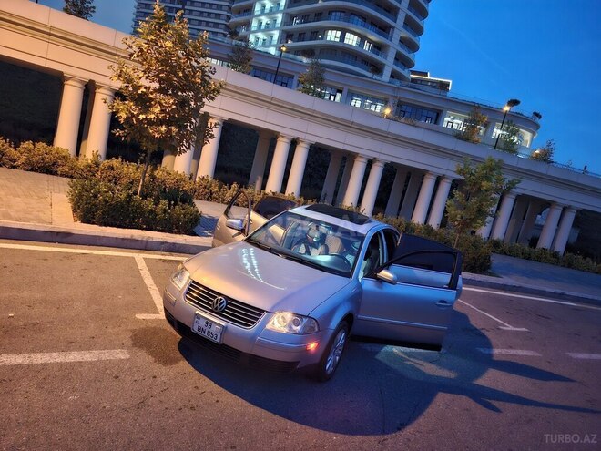Volkswagen Passat 2004, 280,000 km - 1.8 l - Bakı