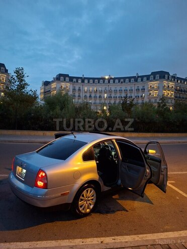 Volkswagen Passat 2004, 280,000 km - 1.8 l - Bakı