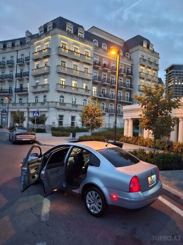 Volkswagen Passat 2004, 280,000 km - 1.8 l - Bakı