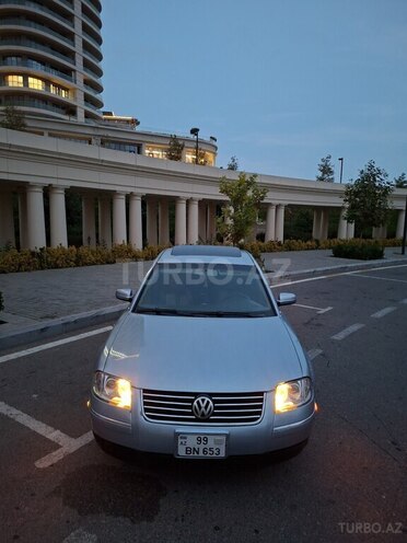Volkswagen Passat 2004, 280,000 km - 1.8 l - Bakı