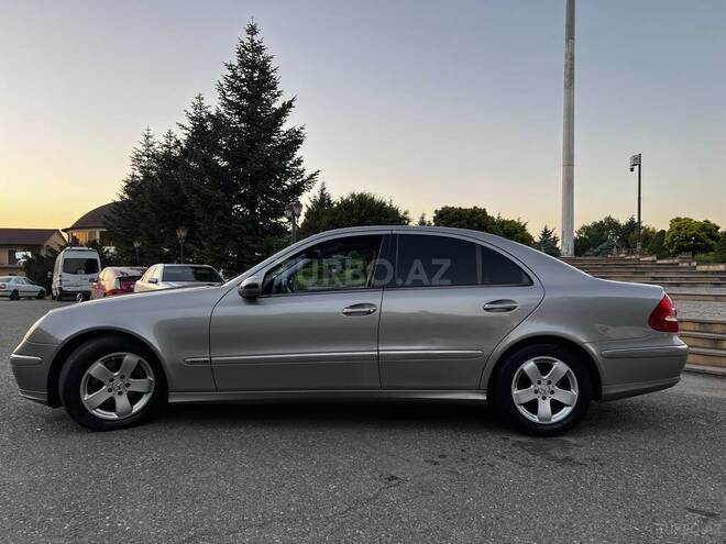 Mercedes E 240 2004, 248,000 km - 2.6 l - Qusar