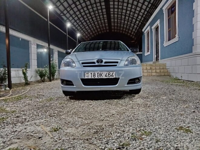 Toyota Corolla 2006, 269,000 km - 1.4 l - Şirvan