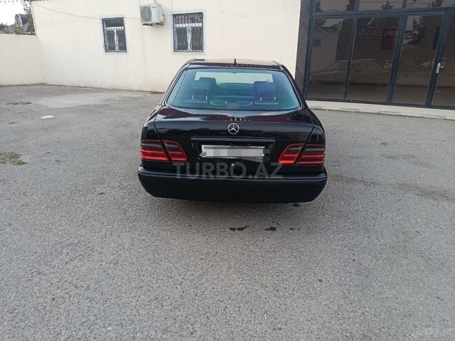 Mercedes E 220 1996, 236,323 km - 2.2 л - Bərdə