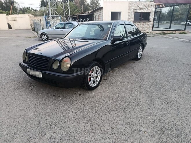 Mercedes E 220 1996, 236,323 km - 2.2 л - Bərdə