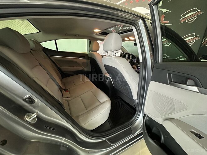 Hyundai Elantra 2018, 115,000 km - 2.0 l - Bakı