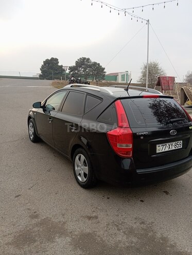 Kia  2009, 250,000 km - 1.4 l - Tovuz