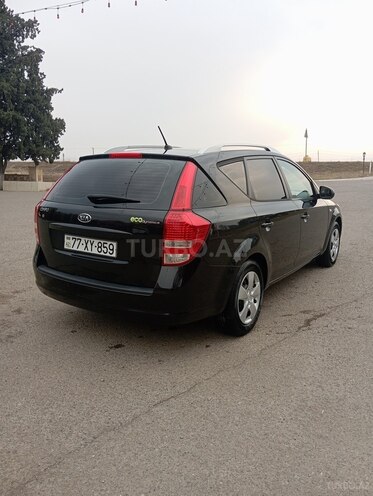 Kia  2009, 250,000 km - 1.4 l - Tovuz