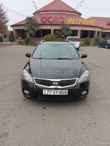 Kia  2009, 250,000 km - 1.4 l - Tovuz