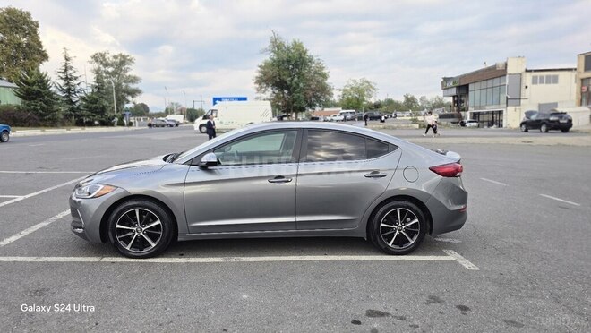 Hyundai Elantra 2017, 170,590 km - 2.0 l - Qəbələ
