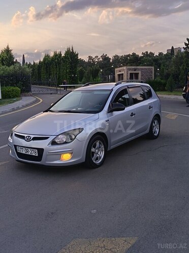 Hyundai i30 2010, 342,997 km - 1.6 l - Naftalan