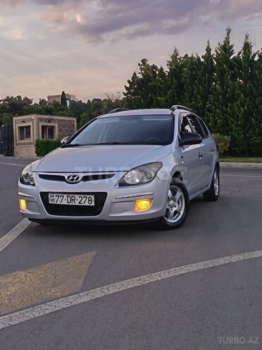 Hyundai i30 2010, 342,997 km - 1.6 l - Naftalan