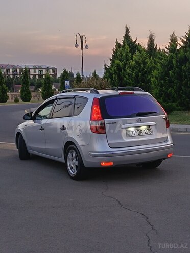 Hyundai i30 2010, 342,997 km - 1.6 l - Naftalan