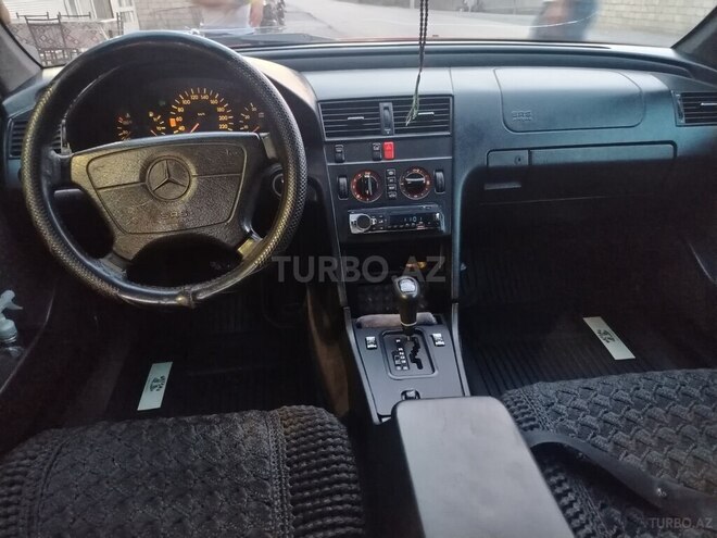 Mercedes C 180 1995, 649,614 km - 1.8 l - Saatlı
