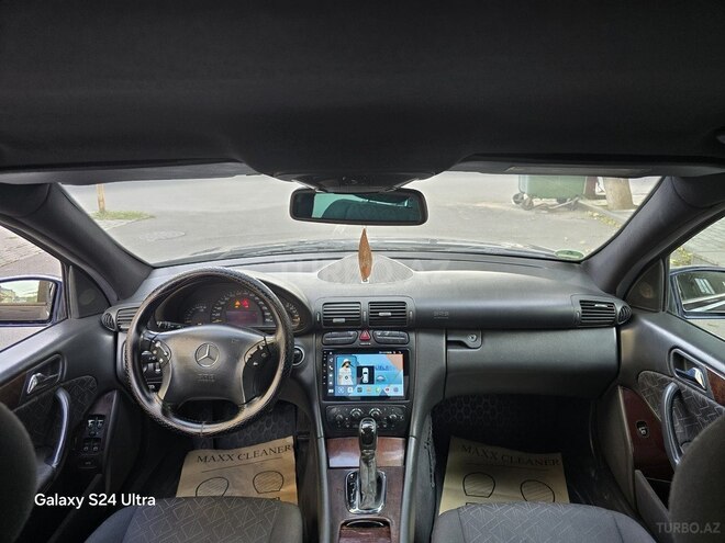 Mercedes C 200 2000, 365,000 km - 2.0 л - Quba