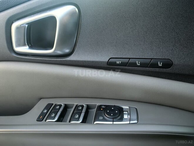Kia Carnival 2025, 21,943 km - 1.6 l - Bakı