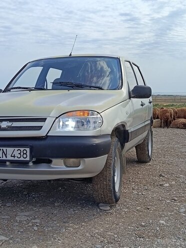 Chevrolet Niva 2005, 355,000 km - 1.7 l - Siyəzən