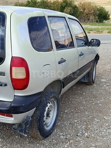 Chevrolet Niva 2005, 355,000 km - 1.7 l - Siyəzən
