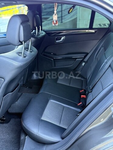 Mercedes E 220 2009, 423,500 km - 2.1 l - Naftalan