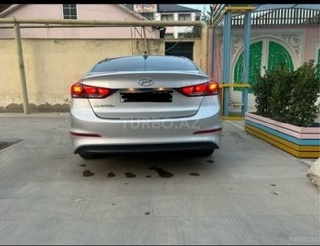 Hyundai Elantra 2016, 130,518 km - 2.0 л - Sumqayıt
