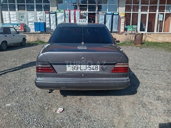 Mercedes  1992, 200,000 km - 2.0 l - Gədəbəy