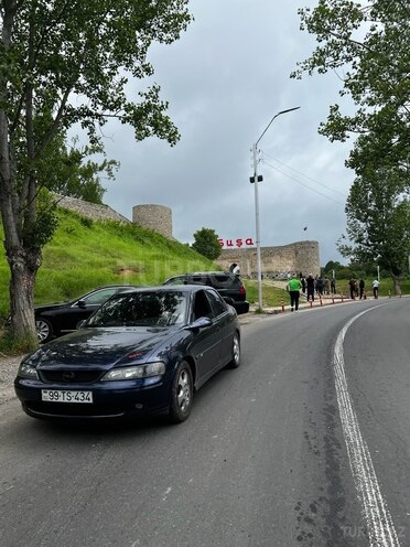 Opel Vectra 1999, 300,000 km - 1.6 л - İmişli