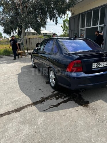 Opel Vectra 1999, 300,000 km - 1.6 л - İmişli
