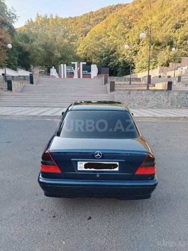 Mercedes C 200 1997, 368,597 km - 2.0 л - Şəki
