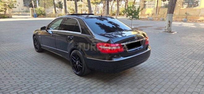 Mercedes E 250 2010, 437,000 km - 2.1 l - Bakı