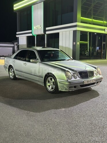 Mercedes E 240 2000, 242,000 km - 2.4 l - Bakı