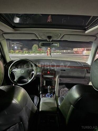 Mercedes E 240 2000, 242,000 km - 2.4 l - Bakı