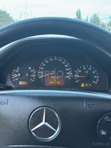 Mercedes E 240 2000, 242,000 km - 2.4 l - Bakı