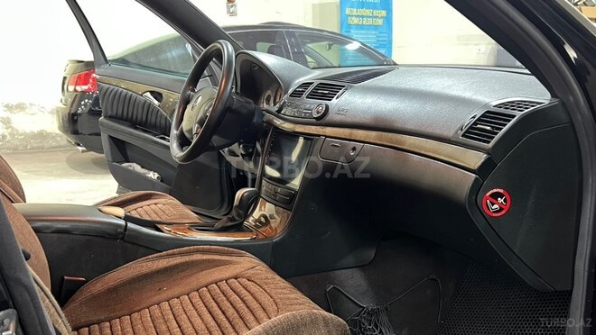Mercedes E 270 2002, 278,000 km - 2.7 l - Sumqayıt
