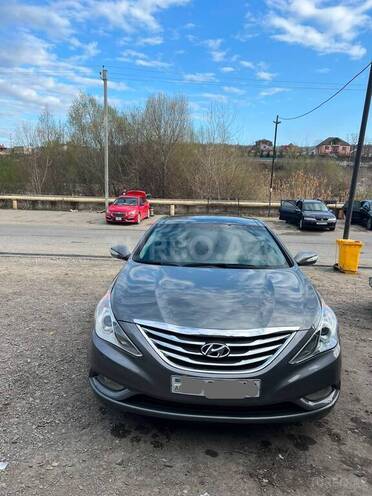 Hyundai Sonata 2013, 210,000 km - 2.0 l - Qusar