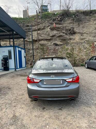 Hyundai Sonata 2013, 210,000 km - 2.0 l - Qusar