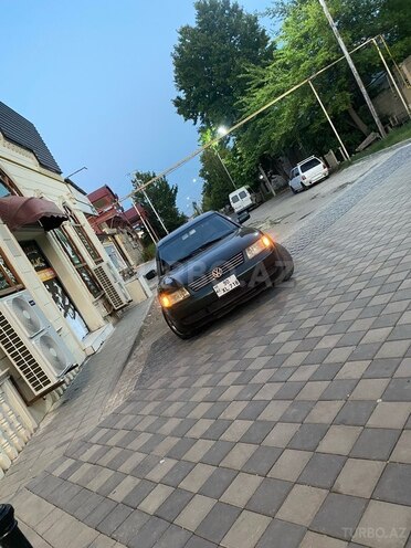 Volkswagen Passat 2000, 271,000 km - 1.8 l - Yevlax