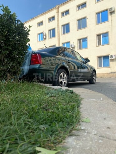 Volkswagen Passat 2000, 271,000 km - 1.8 l - Yevlax