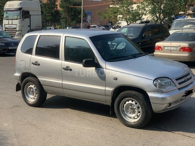 Chevrolet Niva 2008, 200,000 km - 1.7 л - Bakı