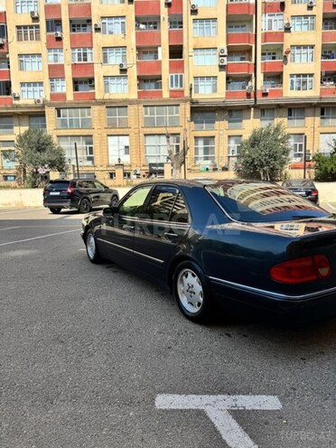 Mercedes E 200 1998, 420,000 km - 2.0 l - Bakı