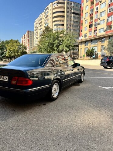 Mercedes E 200 1998, 420,000 km - 2.0 l - Bakı