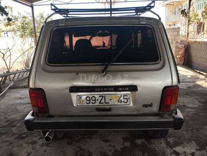 LADA (VAZ) Niva 2004, 146,000 km - 1.7 l - Saatlı