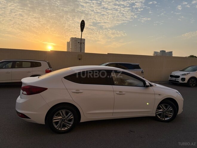Hyundai Elantra 2019, 106,000 km - 1.6 л - Bakı