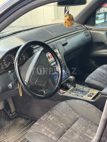Mercedes E 240 1998, 392,000 km - 2.4 l - Bərdə