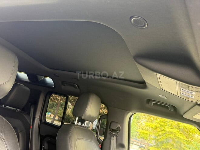 Land Rover Defender 2021, 89,650 km - 3.0 l - Bakı